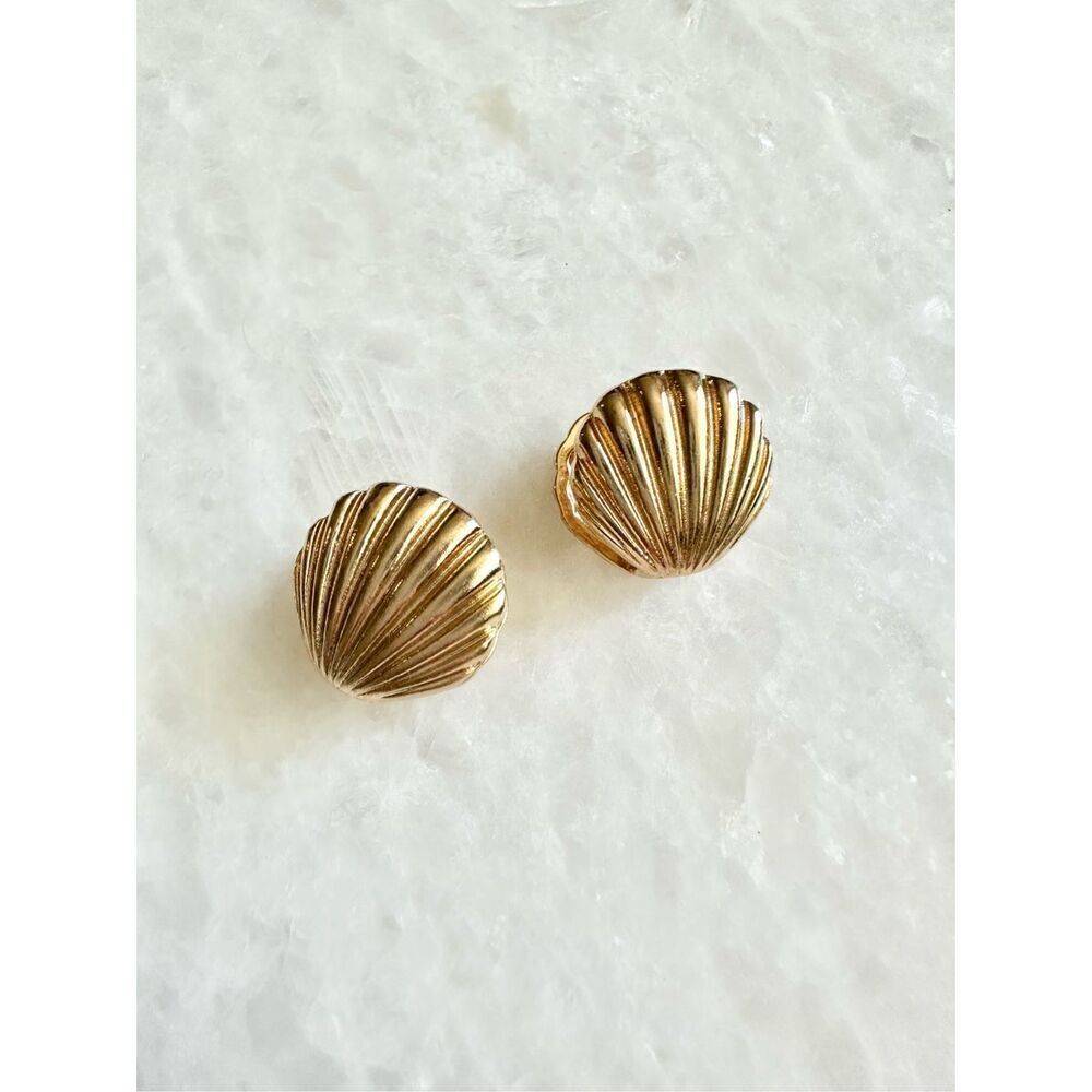 Gold clam seashell front and back earrings
